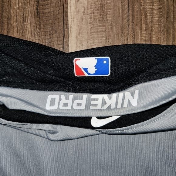 NIKE Pro longsleeve shirt size Small Dri Fit black and gray - Picture 4 of 4